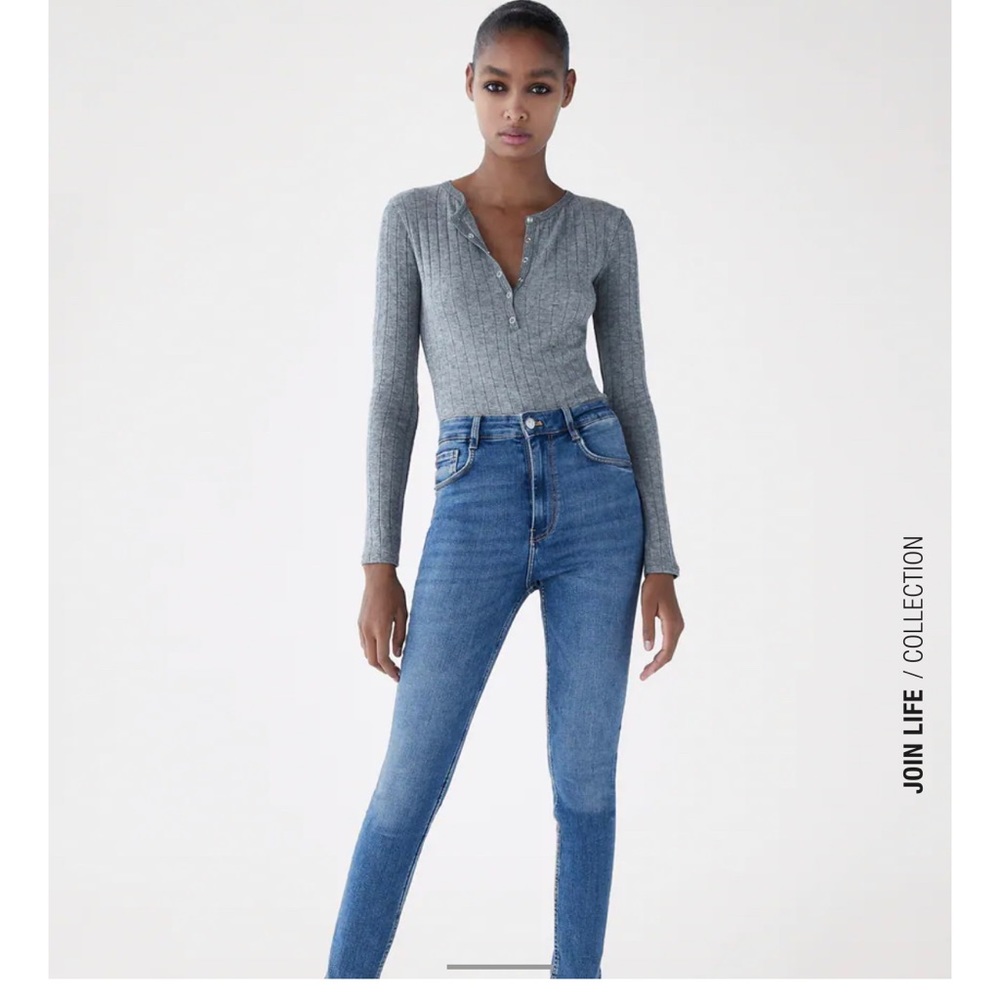 Zara High-Rise Skinny Jeans 👖
